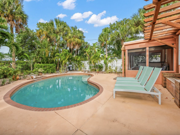 Lido Key Vacation Home with 2 Bedroom and Private Pool